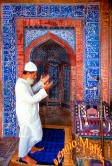 Pakistan Imam In Prayer